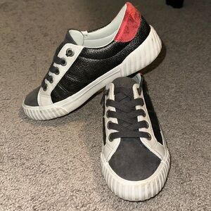 Blowfish size 6 - black/red metallic